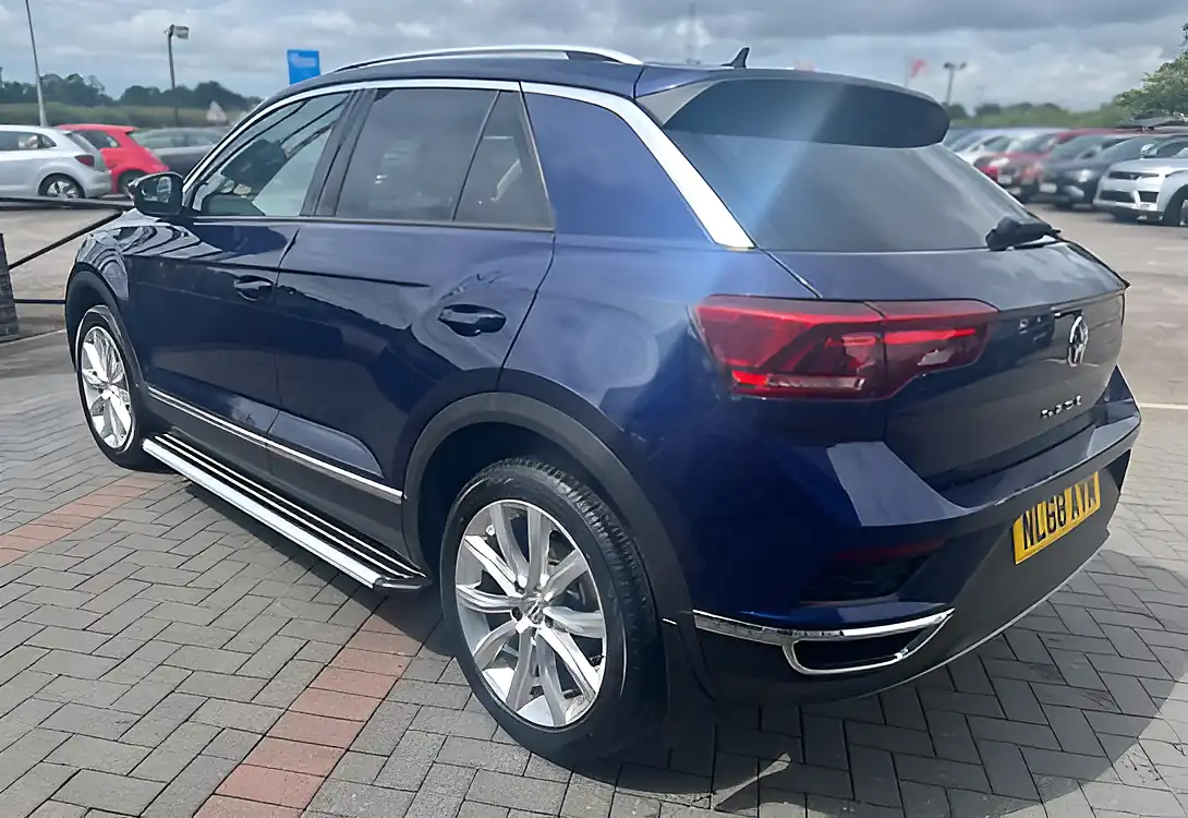 Used 2018 Volkswagen T-Roc Sel Atlantic Blue - Interior and Exterior details 8
