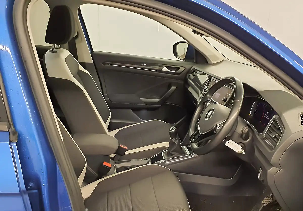 Used 2018 Volkswagen T-Roc Sel Blue - Interior and Exterior details 2