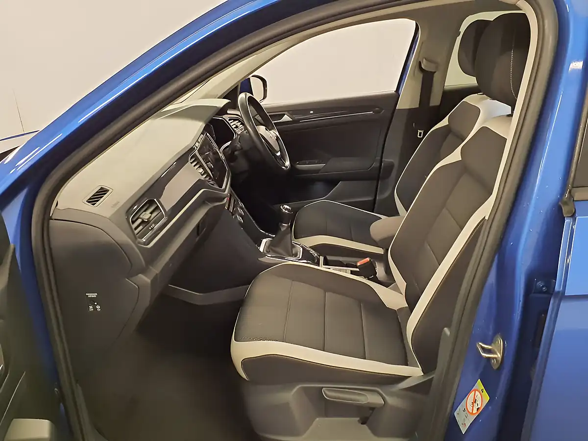 Used 2018 Volkswagen T-Roc Sel Blue - Interior and Exterior details 7