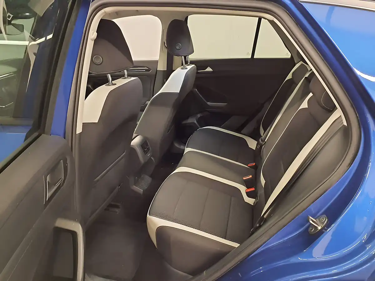 Used 2018 Volkswagen T-Roc Sel Blue - Interior and Exterior details 8