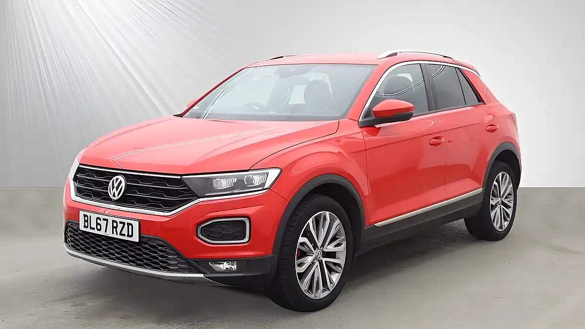Used 2018 Volkswagen T-Roc Sel Red - Interior and Exterior details 3