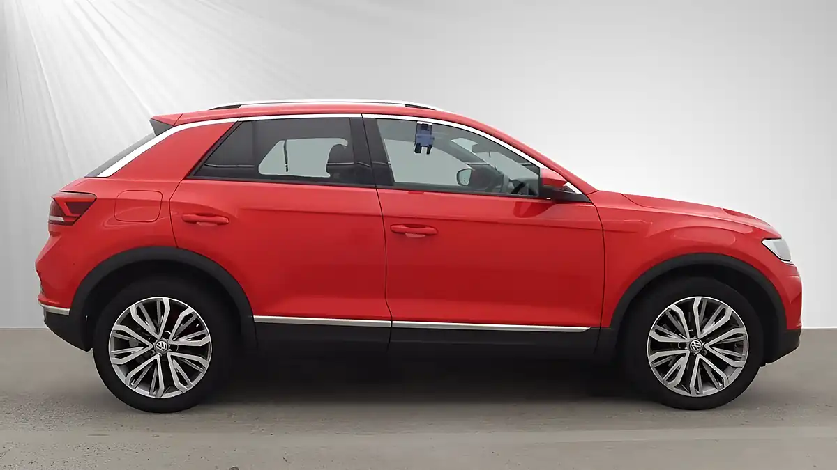 Used 2018 Volkswagen T-Roc Sel Red - Interior and Exterior details 7
