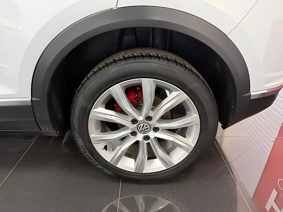 Used 2018 Volkswagen T-Roc Sel Silver - Interior and Exterior details 13