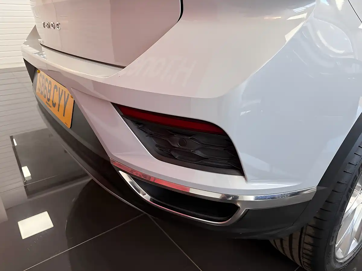 Used 2018 Volkswagen T-Roc Sel Silver - Interior and Exterior details 9