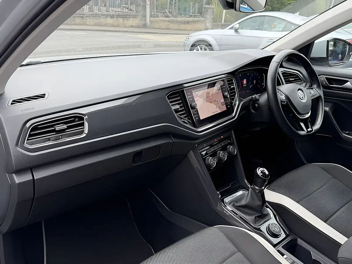 Used 2018 Volkswagen T-Roc Sel White Silver - Interior and Exterior details 13