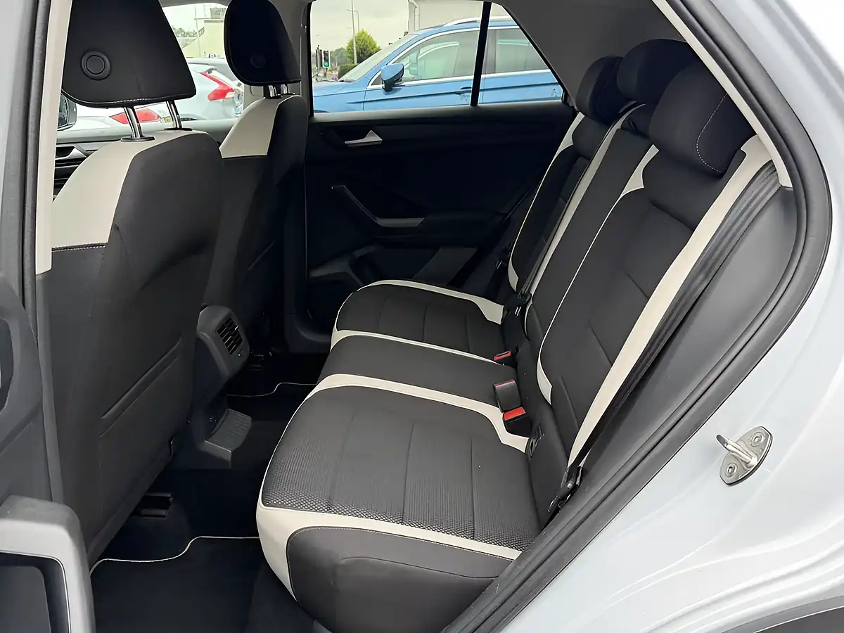 Used 2018 Volkswagen T-Roc Sel White Silver - Interior and Exterior details 14