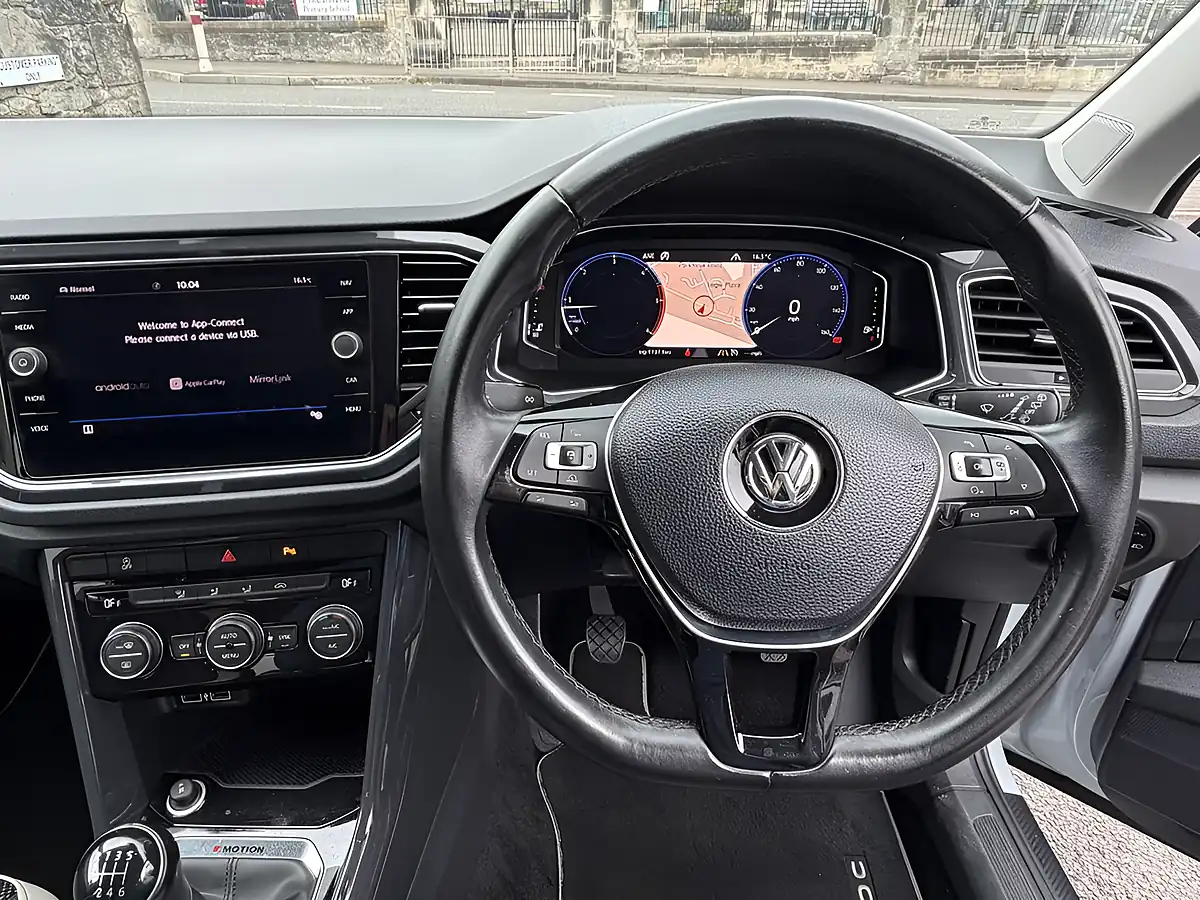 Used 2018 Volkswagen T-Roc Sel White Silver - Interior and Exterior details 16