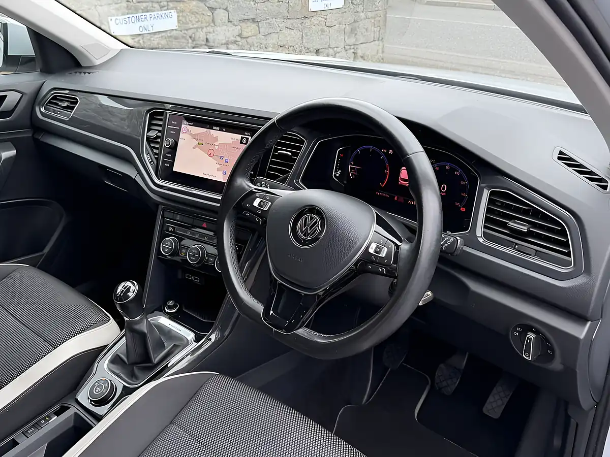 Used 2018 Volkswagen T-Roc Sel White Silver - Interior and Exterior details 7