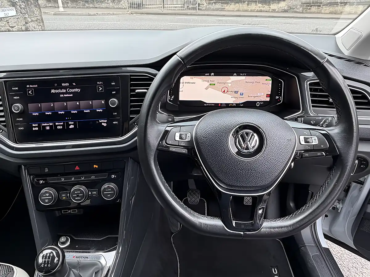 Used 2018 Volkswagen T-Roc Sel White Silver - Interior and Exterior details 8