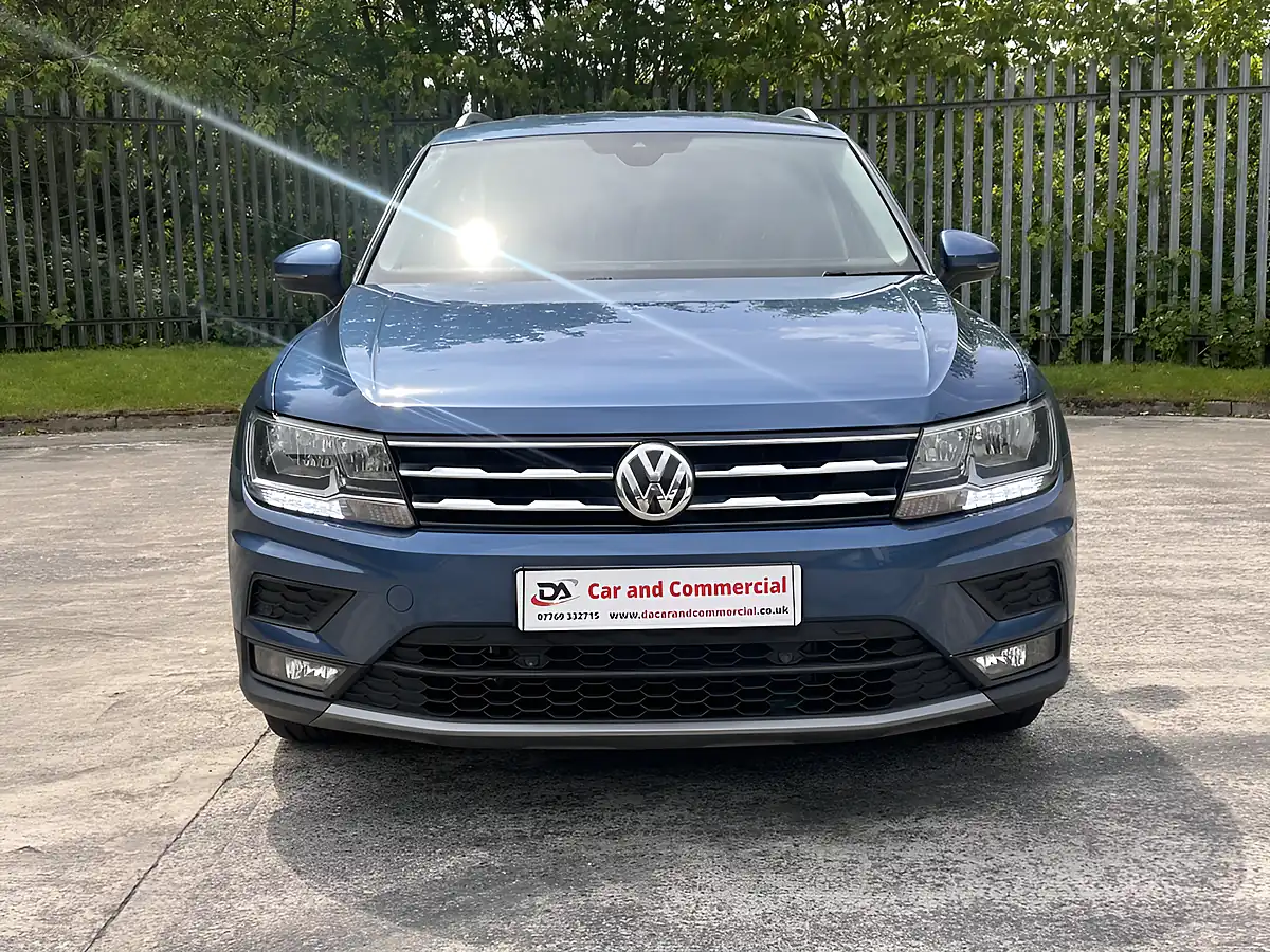 Used 2018 Volkswagen Tiguan Allspace Se Nav Blue - Interior and Exterior details 3