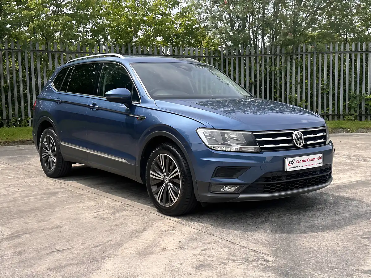 Used 2018 Volkswagen Tiguan Allspace Se Nav Blue - Interior and Exterior details 4