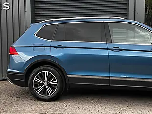 Used 2018 Volkswagen Tiguan Allspace Se Nav Blue - Interior and Exterior details 10