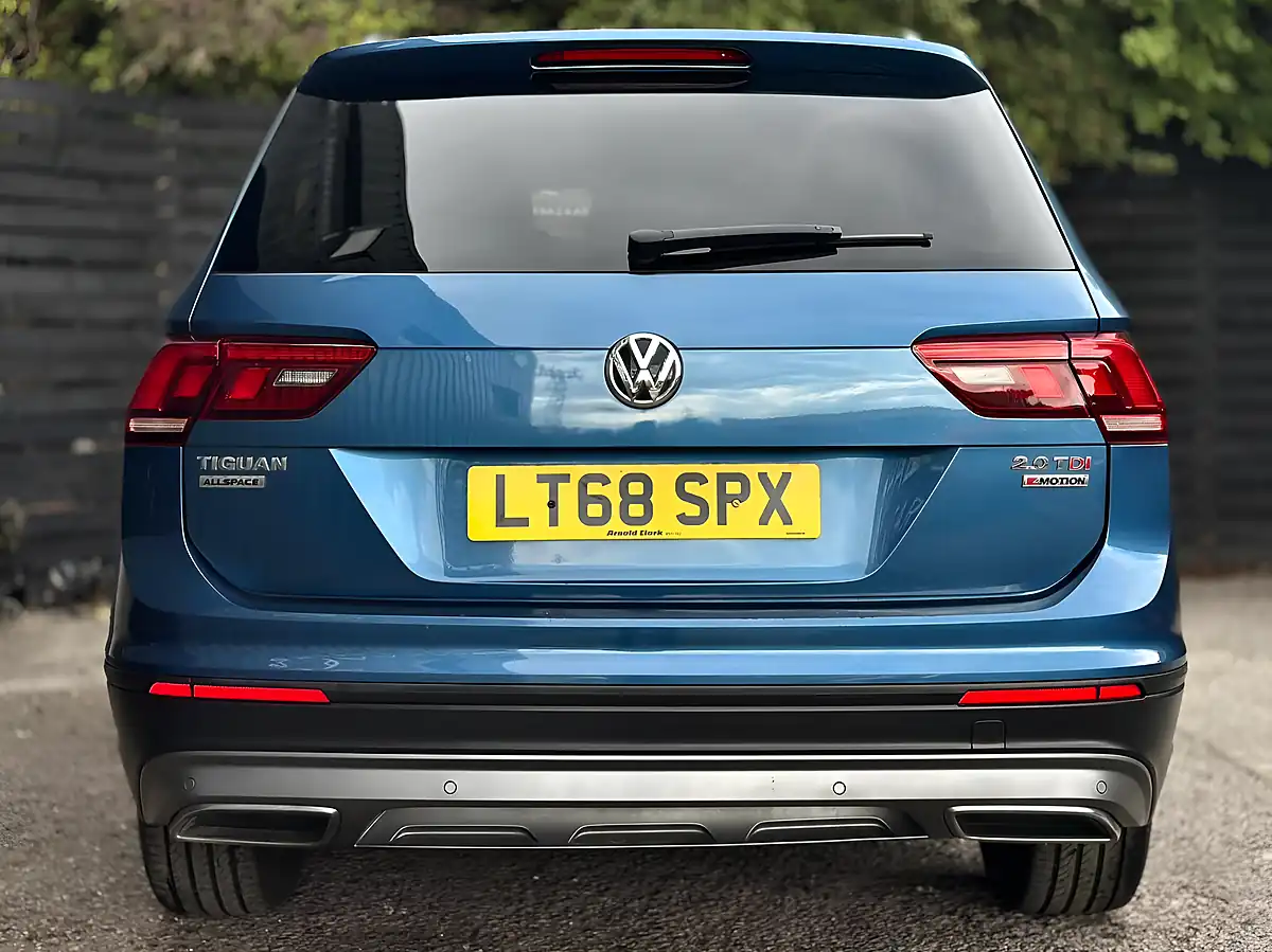 Used 2018 Volkswagen Tiguan Allspace Se Nav Blue - Interior and Exterior details 3