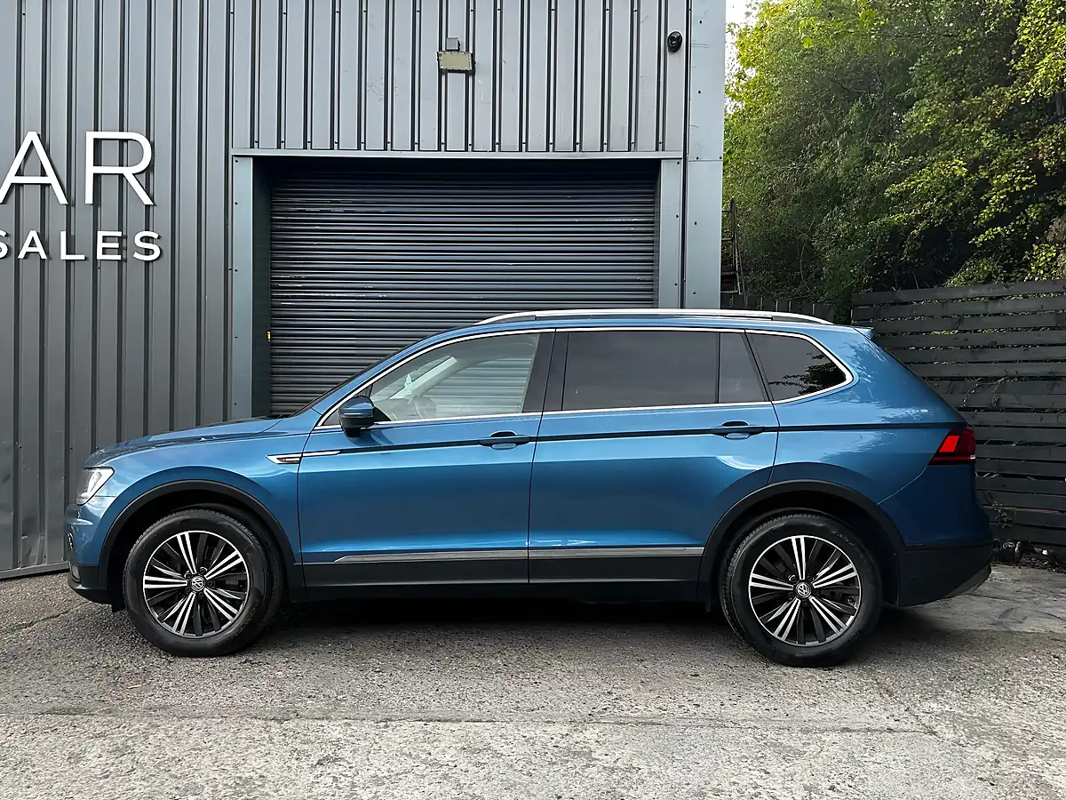 Used 2018 Volkswagen Tiguan Allspace Se Nav Blue - Interior and Exterior details 5
