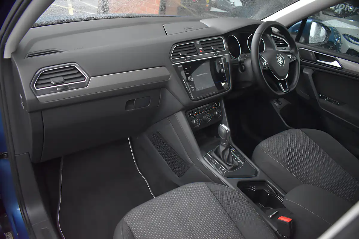 Used 2018 Volkswagen Tiguan Allspace Se Nav Blue Silk - Interior and Exterior details 10