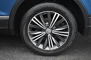 Used 2018 Volkswagen Tiguan Allspace Se Nav Blue Silk - Interior and Exterior details 17