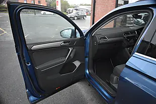 Used 2018 Volkswagen Tiguan Allspace Se Nav Blue Silk - Interior and Exterior details 18
