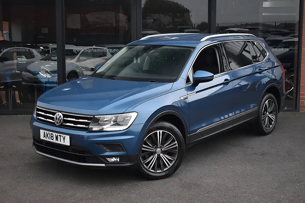 Used 2018 Volkswagen Tiguan Allspace Se Nav Blue Silk - Interior and Exterior details 4