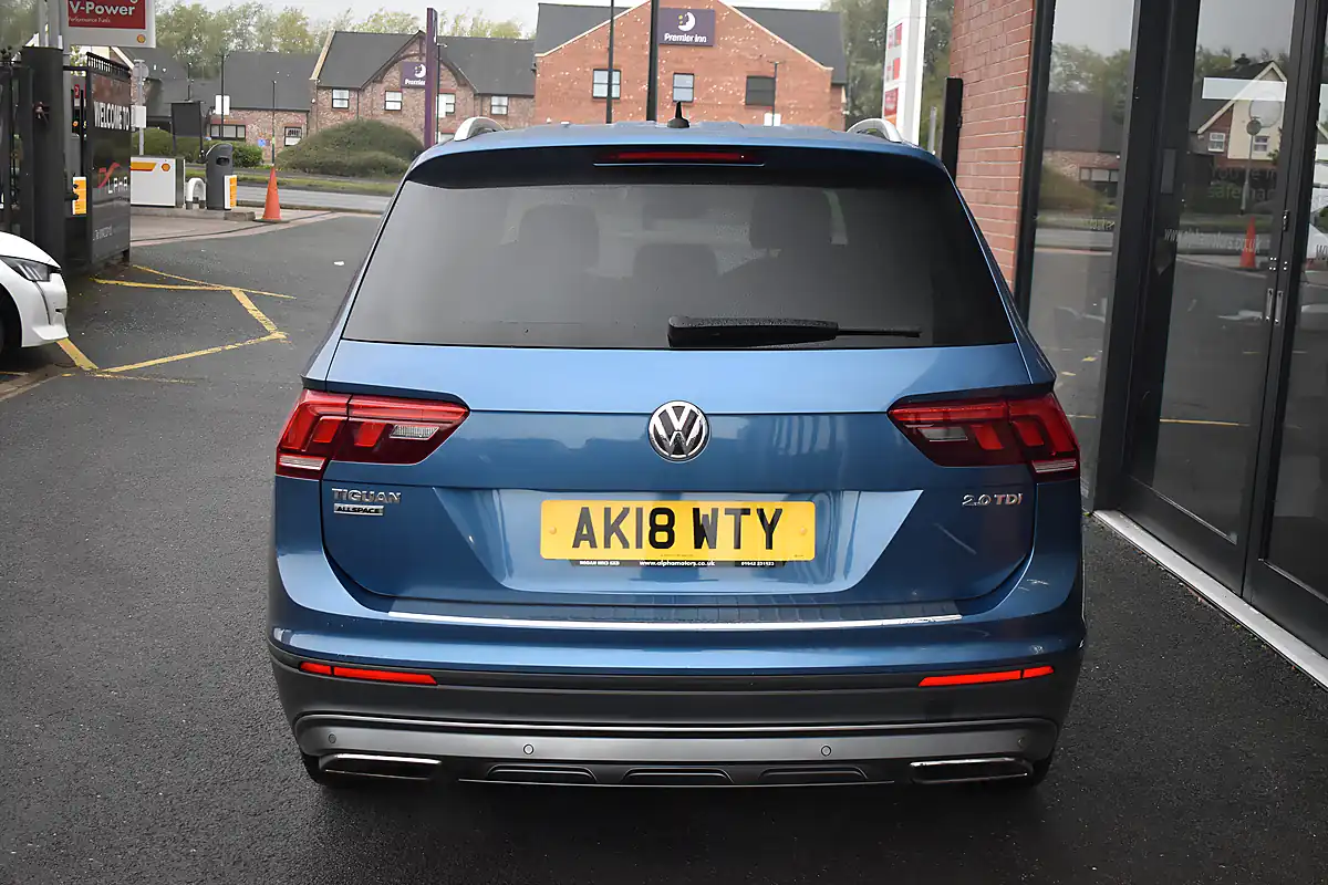 Used 2018 Volkswagen Tiguan Allspace Se Nav Blue Silk - Interior and Exterior details 6