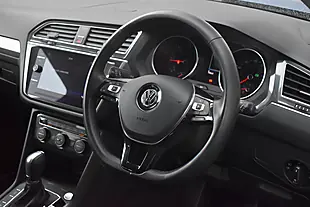 Used 2018 Volkswagen Tiguan Allspace Se Nav Blue Silk - Interior and Exterior details 9