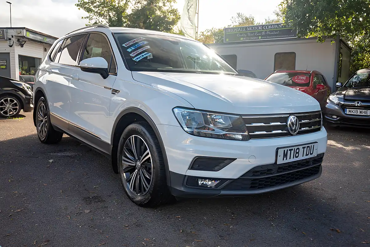 Used 2018 Volkswagen Tiguan Allspace Se Nav Pure White - Interior and Exterior details 10