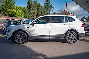 Used 2018 Volkswagen Tiguan Allspace Se Nav Pure White - Interior and Exterior details 5