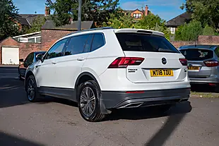 Used 2018 Volkswagen Tiguan Allspace Se Nav Pure White - Interior and Exterior details 6
