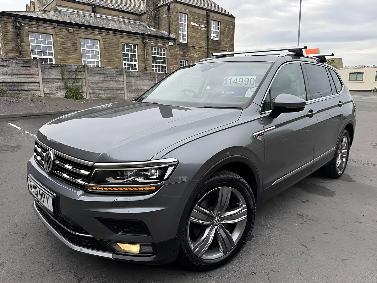 Used 2018 Volkswagen Tiguan Allspace Sel Grey - Interior and Exterior details 11