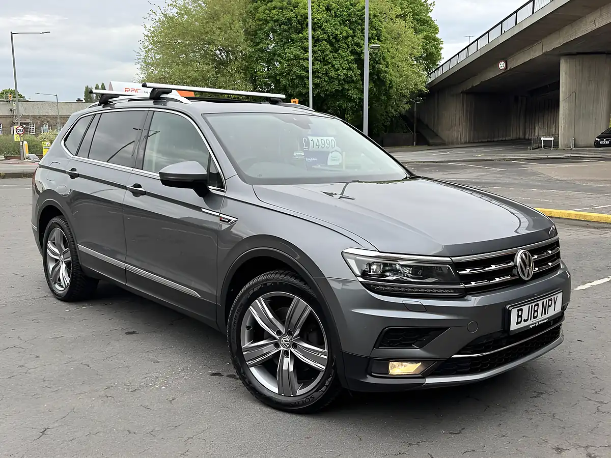 Used 2018 Volkswagen Tiguan Allspace Sel Grey - Interior and Exterior details 2