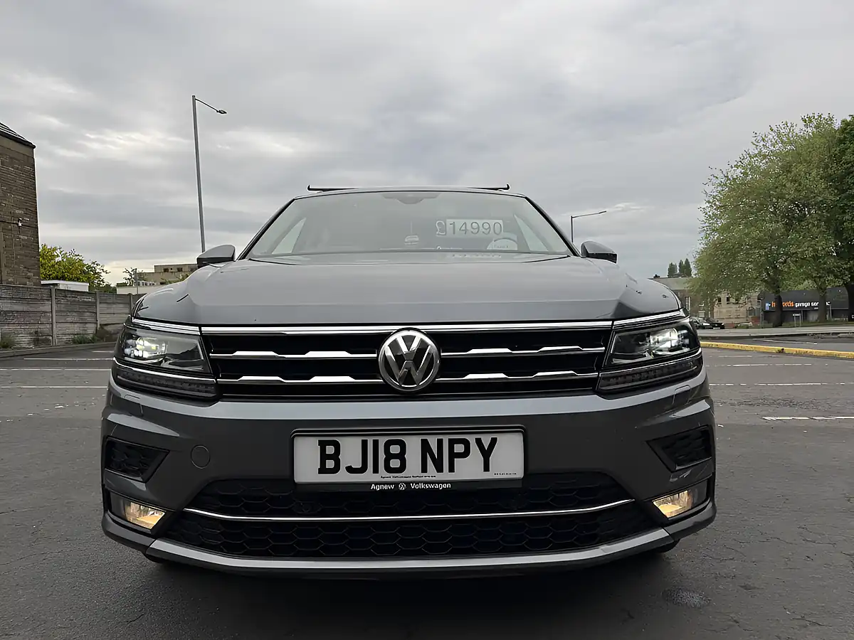 Used 2018 Volkswagen Tiguan Allspace Sel Grey - Interior and Exterior details 9