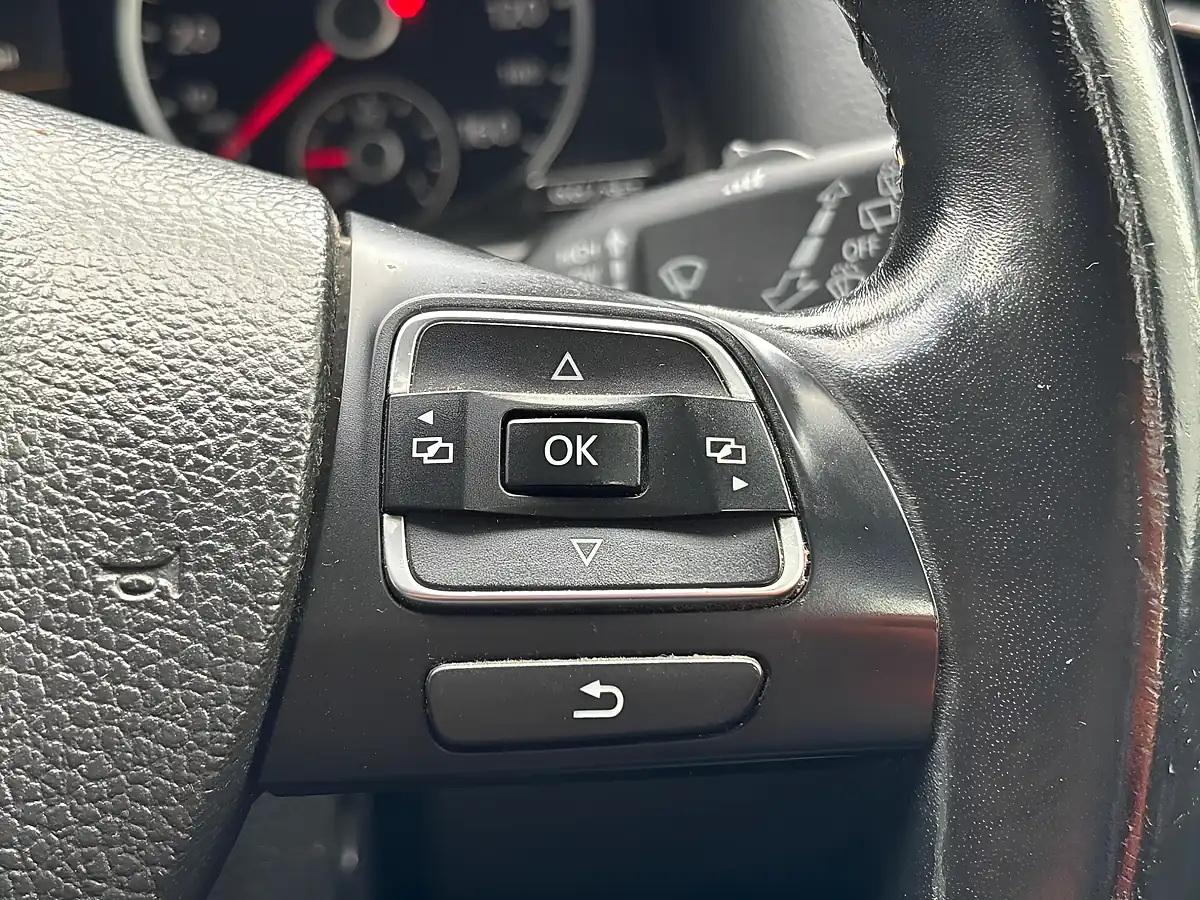 Used 2018 Volkswagen Tiguan Match Edition Black - Interior and Exterior details 15
