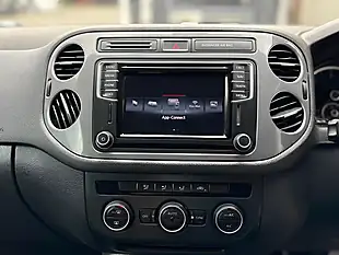 Used 2018 Volkswagen Tiguan Match Edition Black - Interior and Exterior details 17
