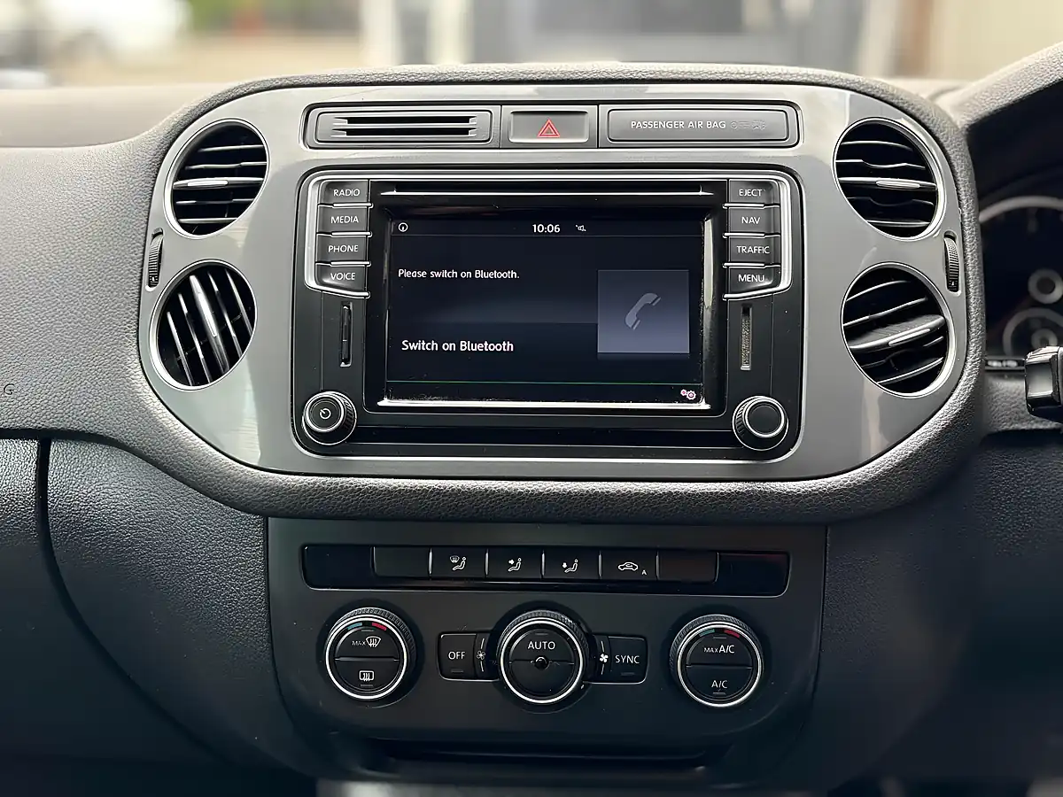 Used 2018 Volkswagen Tiguan Match Edition Black - Interior and Exterior details 18