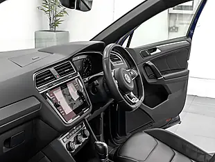 Used 2018 Volkswagen Tiguan R-Line Atlantic Blue - Interior and Exterior details 15