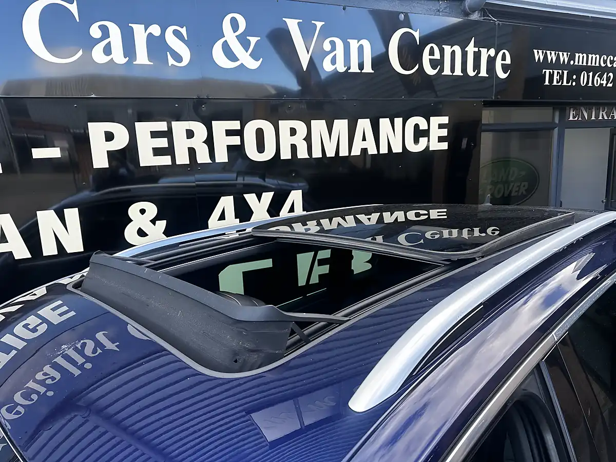 Used 2018 Volkswagen Tiguan R-Line Atlantic Blue - Interior and Exterior details 3