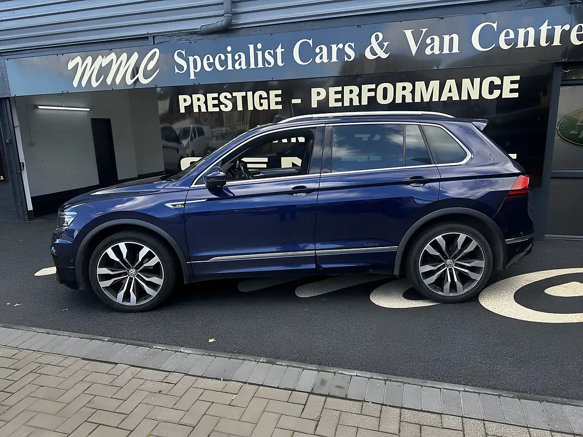 Used 2018 Volkswagen Tiguan R-Line Atlantic Blue - Interior and Exterior details 6