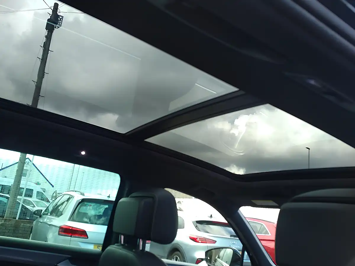 Used 2018 Volkswagen Tiguan R-Line Black - Interior and Exterior details 19