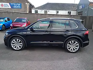 Used 2018 Volkswagen Tiguan R-Line Black - Interior and Exterior details 3