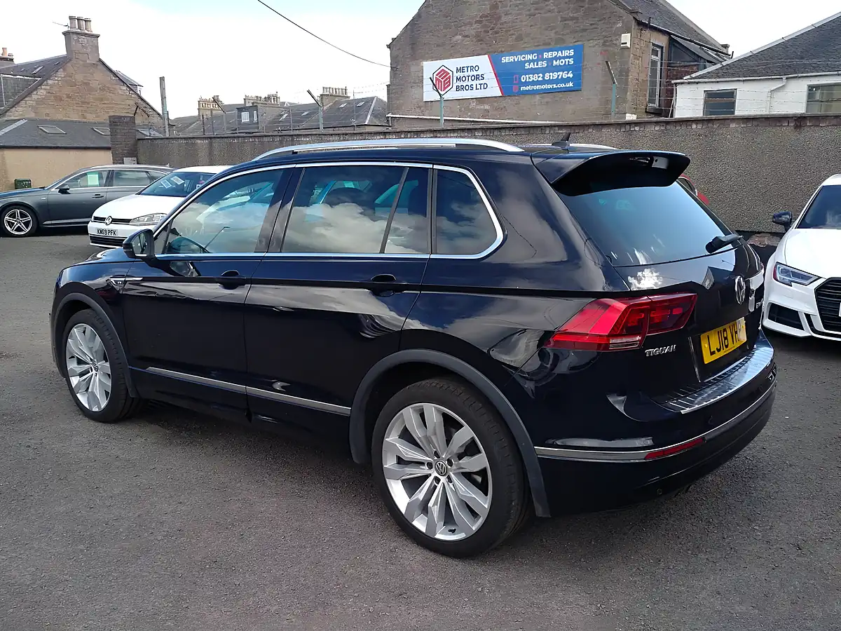 Used 2018 Volkswagen Tiguan R-Line Black - Interior and Exterior details 4