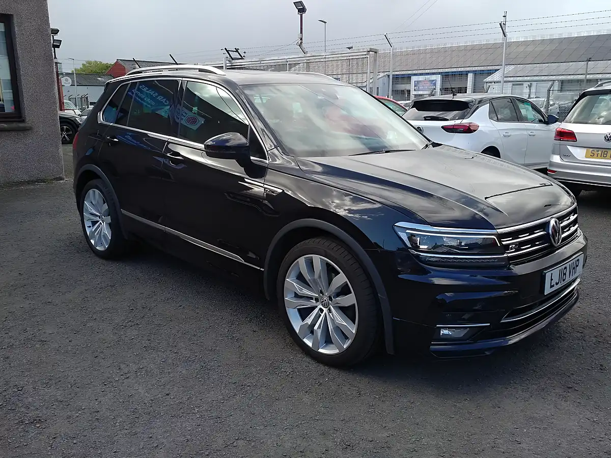 Used 2018 Volkswagen Tiguan R-Line Black - Interior and Exterior details 8