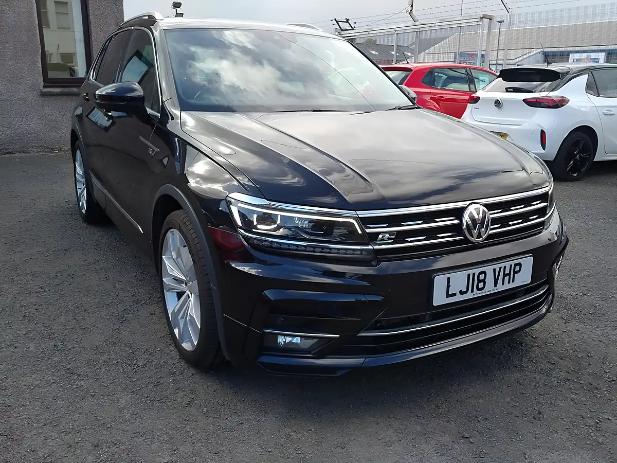 Used 2018 Volkswagen Tiguan R-Line Black - Interior and Exterior details 9