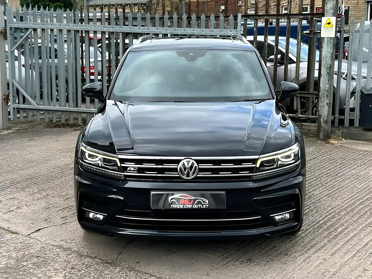 Used 2018 Volkswagen Tiguan R-Line Black - Interior and Exterior details 10