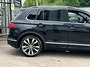 Used 2018 Volkswagen Tiguan R-Line Black - Interior and Exterior details 13