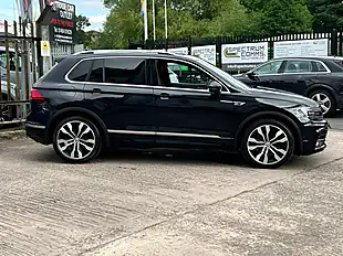 Used 2018 Volkswagen Tiguan R-Line Black - Interior and Exterior details 15