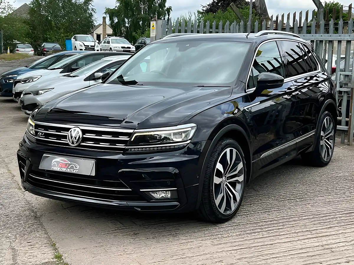 Used 2018 Volkswagen Tiguan R-Line Black - Interior and Exterior details 4