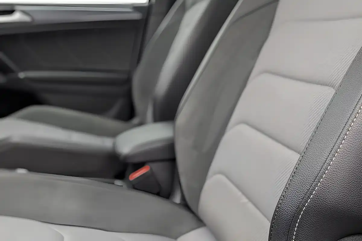 Used 2018 Volkswagen Tiguan R-Line Black - Interior and Exterior details 13