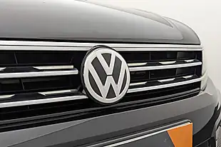 Used 2018 Volkswagen Tiguan R-Line Black - Interior and Exterior details 17