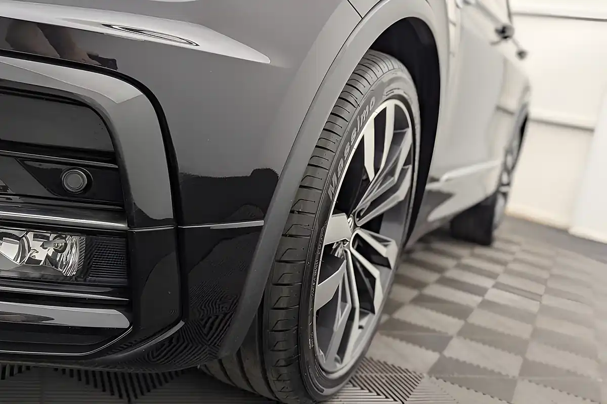 Used 2018 Volkswagen Tiguan R-Line Black - Interior and Exterior details 18