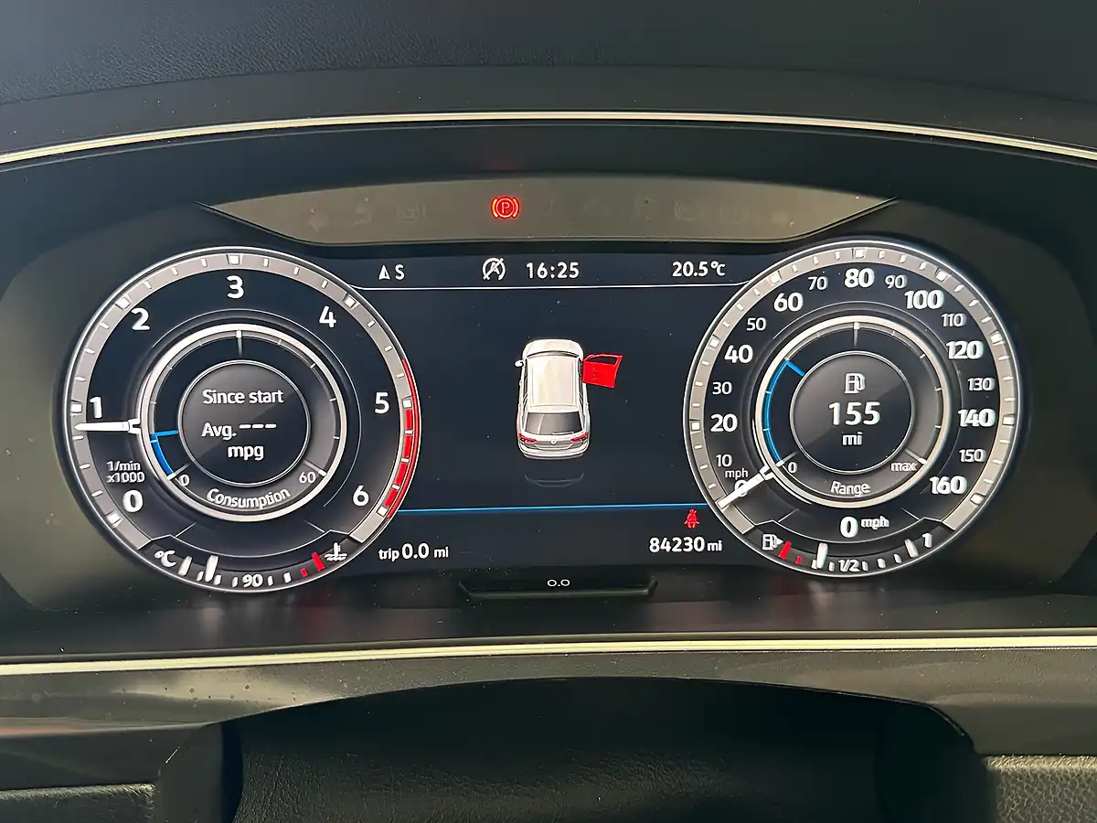 Used 2018 Volkswagen Tiguan R-Line Black - Interior and Exterior details 12