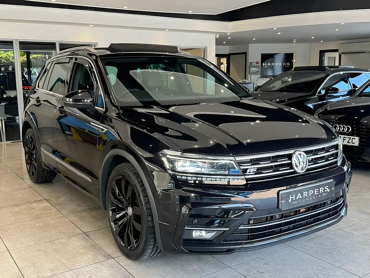 Used 2018 Volkswagen Tiguan R-Line Black - Interior and Exterior details 13
